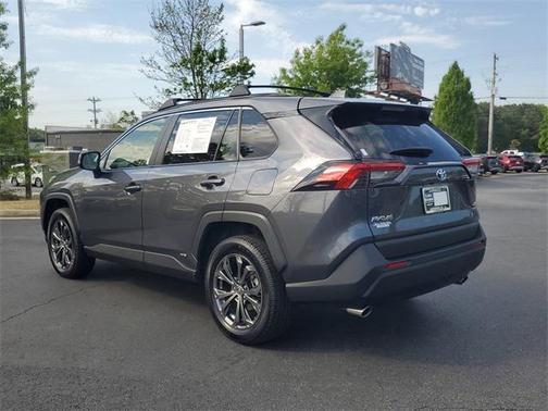 2022 Toyota RAV4 Hybrid XLE Premium