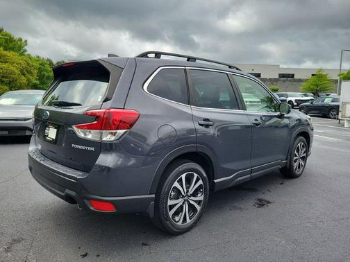 Magnetite Gray Metallic 2023 Subaru Forester Limited