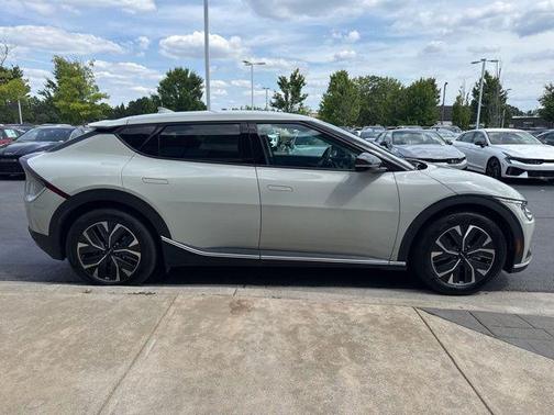 Glacier 2024 Kia EV6 Light
