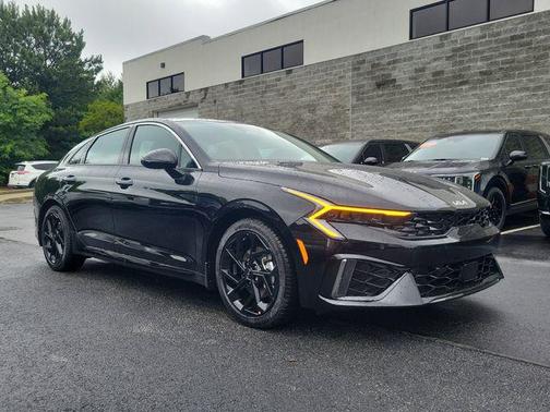 Aurora Black Pearl 2026 Kia K5 GT-Line