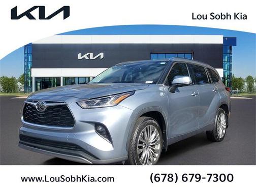 2022 Toyota Highlander LE