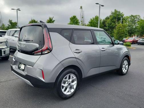 Gray 2025 Kia Soul LX