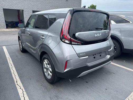 Gray 2025 Kia Soul LX