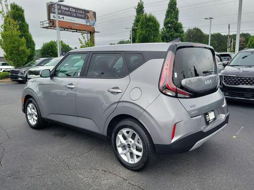 Gray 2025 Kia Soul LX