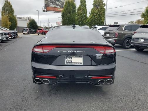 2022 Kia Stinger GT1