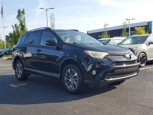 2017 Toyota RAV4 Hybrid XLE