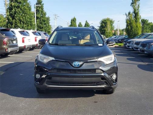 2017 Toyota RAV4 Hybrid XLE