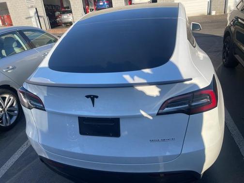 2024 Tesla Model Y Performance