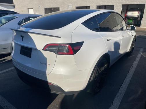 2024 Tesla Model Y Performance