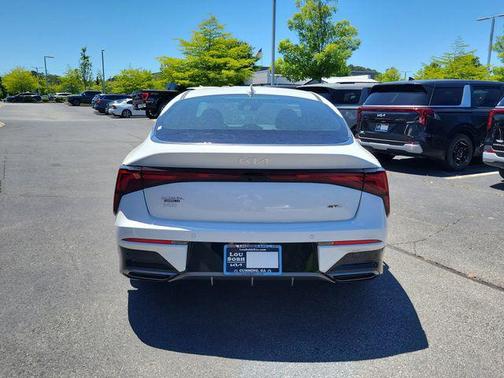Snow White Pearl 2025 Kia K5 GT-Line