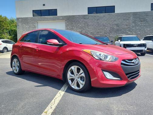 Geranium Red 2015 Hyundai Elantra GT Base