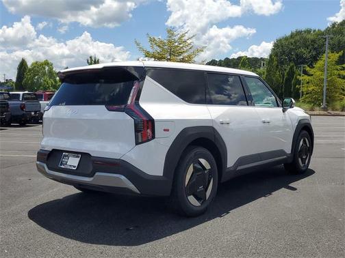 2026 Kia EV9 Light Long Range