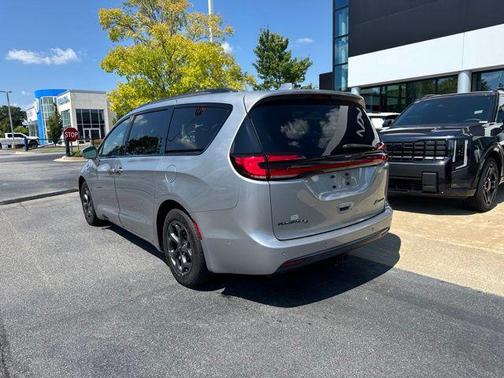 Billet Silver Metallic Clearcoat 2021 Chrysler Pacifica Hybrid Limited