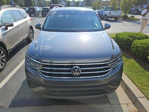 2023 Volkswagen Tiguan 2.0T SE