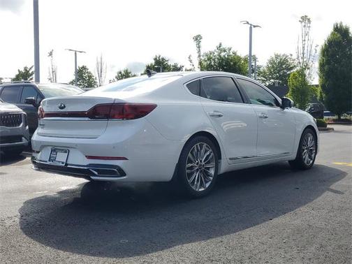 2020 Kia Cadenza Limited