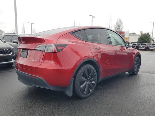 2024 Tesla Model Y Long Range