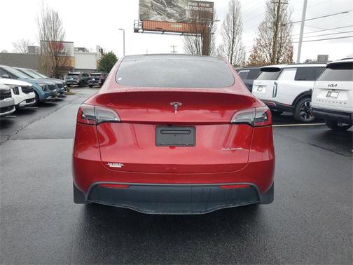 2024 Tesla Model Y Long Range