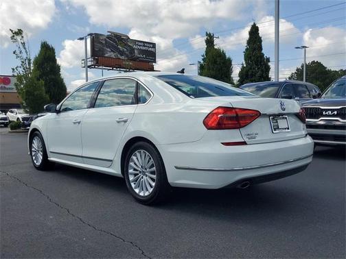 2016 Volkswagen Passat 1.8T SE w/Technology