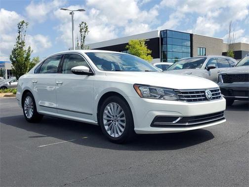2016 Volkswagen Passat 1.8T SE w/Technology