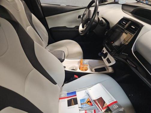 2017 Toyota Prius Four