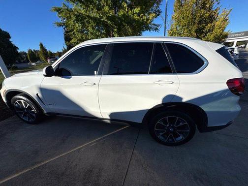 White 2018 BMW X5 xDrive35i