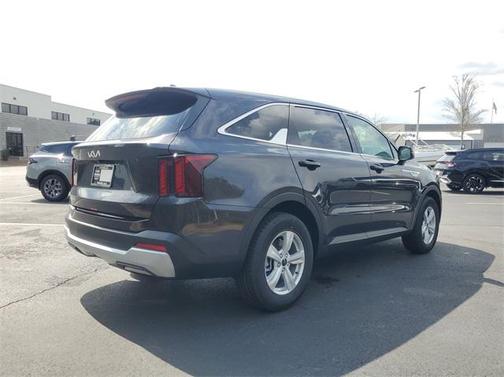 2025 Kia Sorento LX