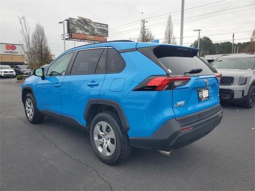 2020 Toyota RAV4 LE