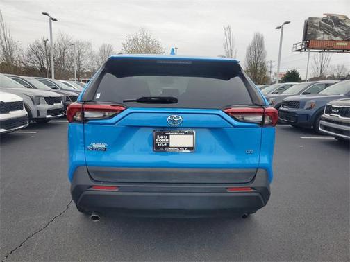 2020 Toyota RAV4 LE