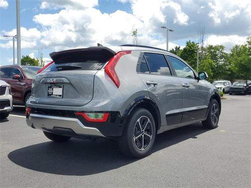 2025 Kia Niro SX