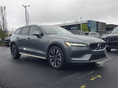 2020 Volvo V60 Cross Country T5