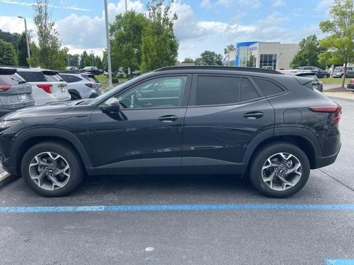 2024 Chevrolet Trax LT