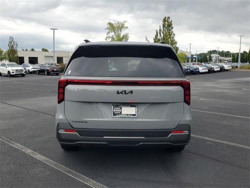 2026 Kia Carnival SX