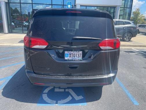 2018 Chrysler Pacifica Touring-L