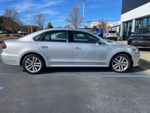 2017 Volkswagen Passat SEL Premium