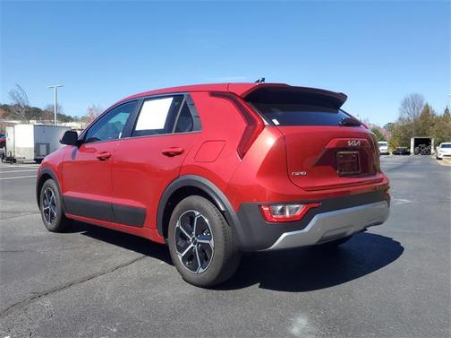 2024 Kia Niro LX