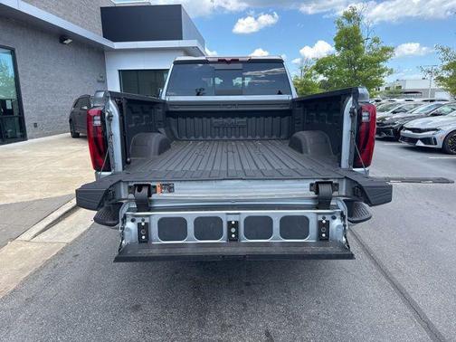 Sterling Metallic 2025 GMC Sierra 2500 SLT