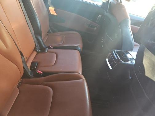 2022 Kia Carnival SX