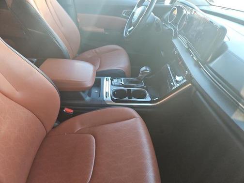 2022 Kia Carnival SX