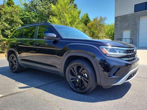 2022 Volkswagen Atlas 3.6L SE w/Technology