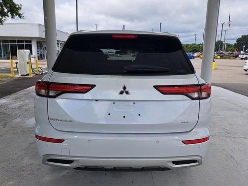 2023 Mitsubishi Outlander 