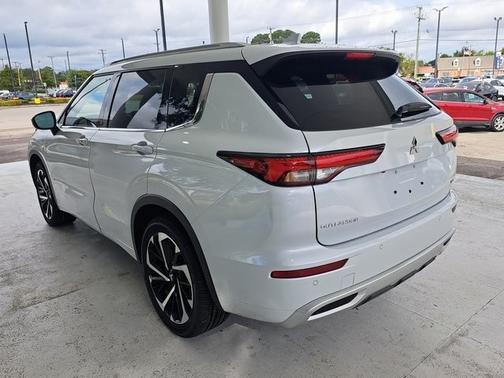 2023 Mitsubishi Outlander 