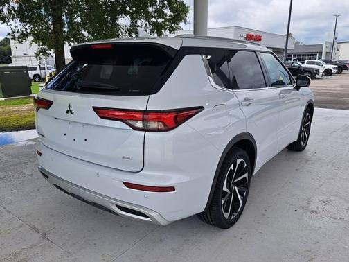 2023 Mitsubishi Outlander 
