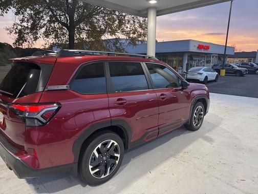 2025 Subaru Forester LIMITED