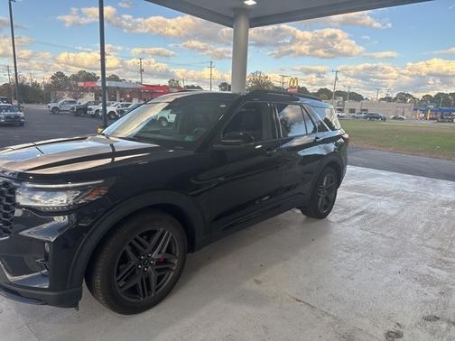 2025 Ford Explorer ST