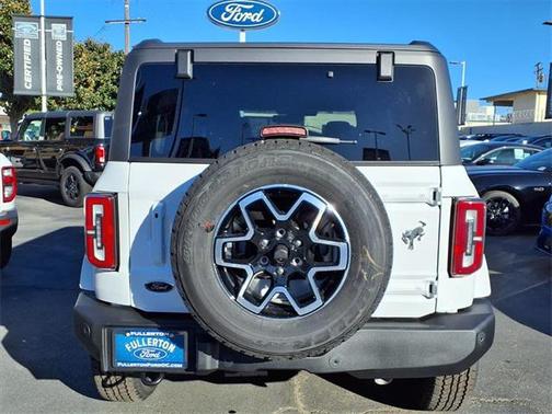 2025 Ford Bronco Outer Banks