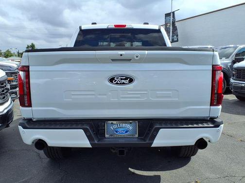 STAR WHITE METALLIC TRICOAT 2026 Ford F-150 Lariat