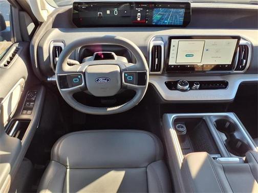 2025 Ford Expedition Max Active 4x4