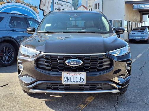 2023 Ford Escape ST-Line Elite