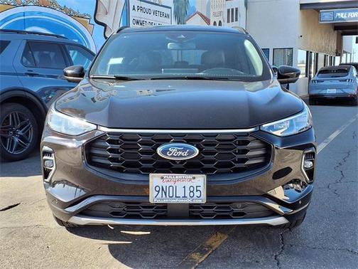 2023 Ford Escape ST-Line Elite