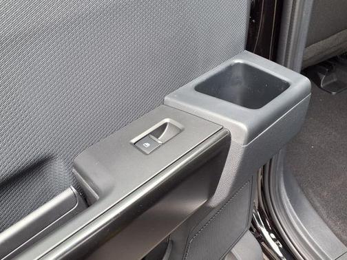 AGATE BLACK METALLIC 2026 Ford F-150 STX